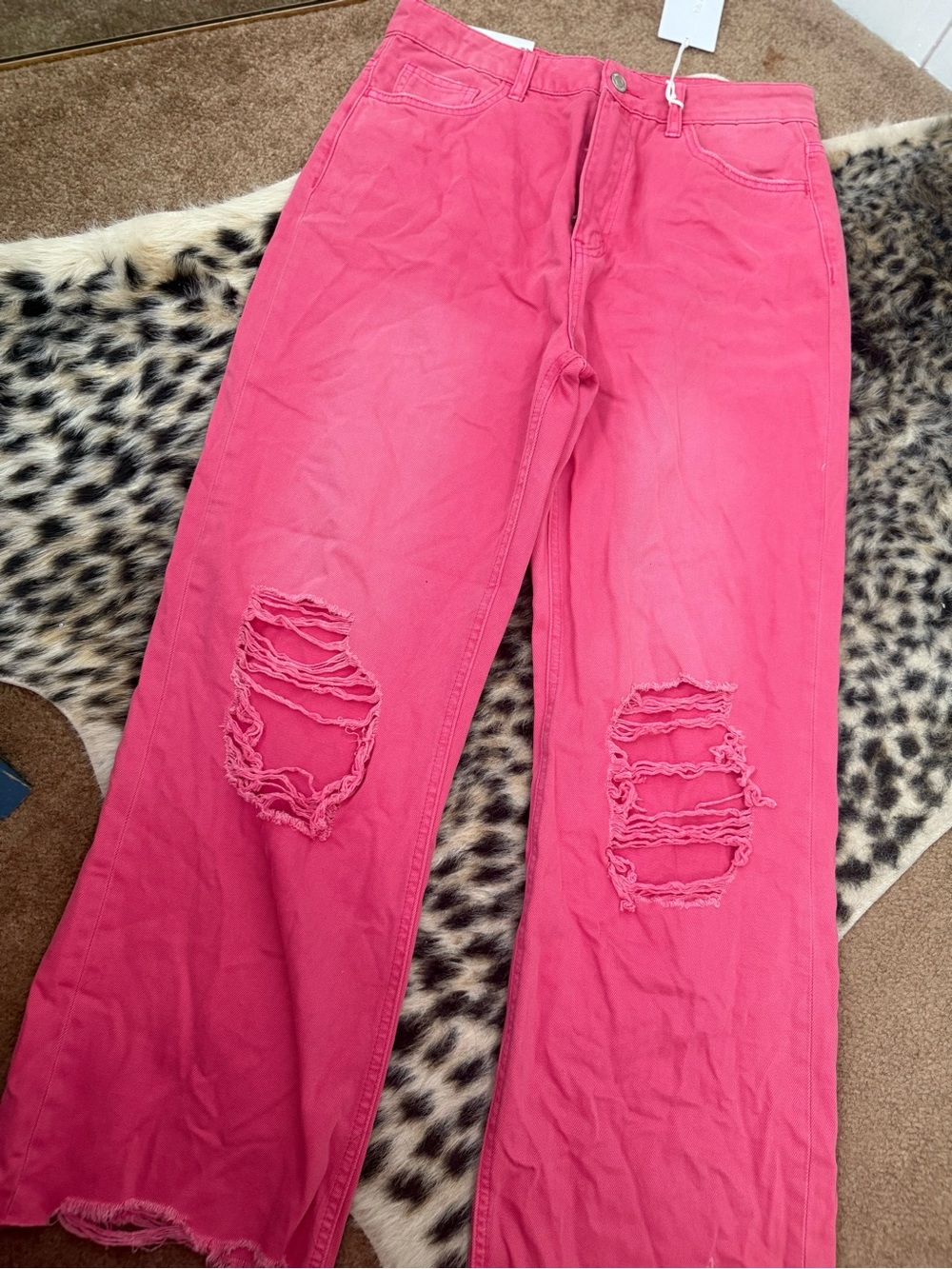 VERVET Straight-Leg Women's Jeans in Bright Pink with Distressed Knee - Picture 2 of 2